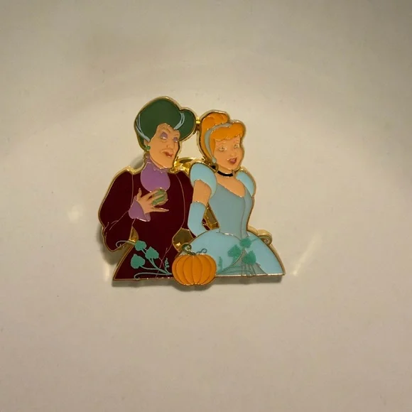 Disney loungefly mystery pin Cinderella and evil Stepmother - Picture 2 of 5